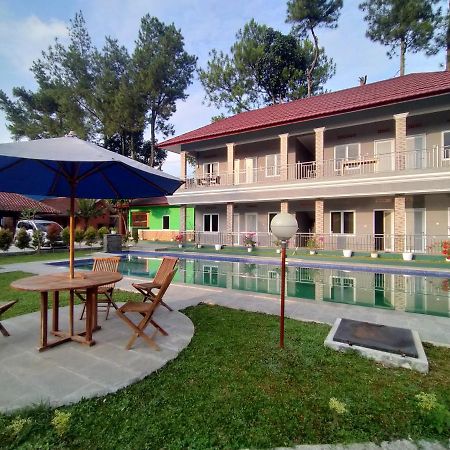 Villa Batu Tua Puncak Mitra Reddoorz 茂物 外观 照片