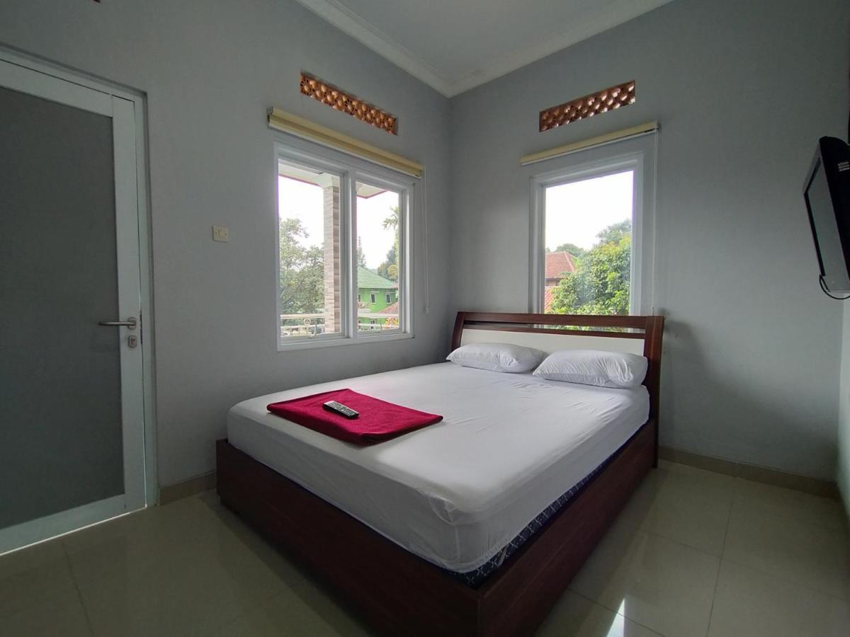 Villa Batu Tua Puncak Mitra Reddoorz 茂物 外观 照片