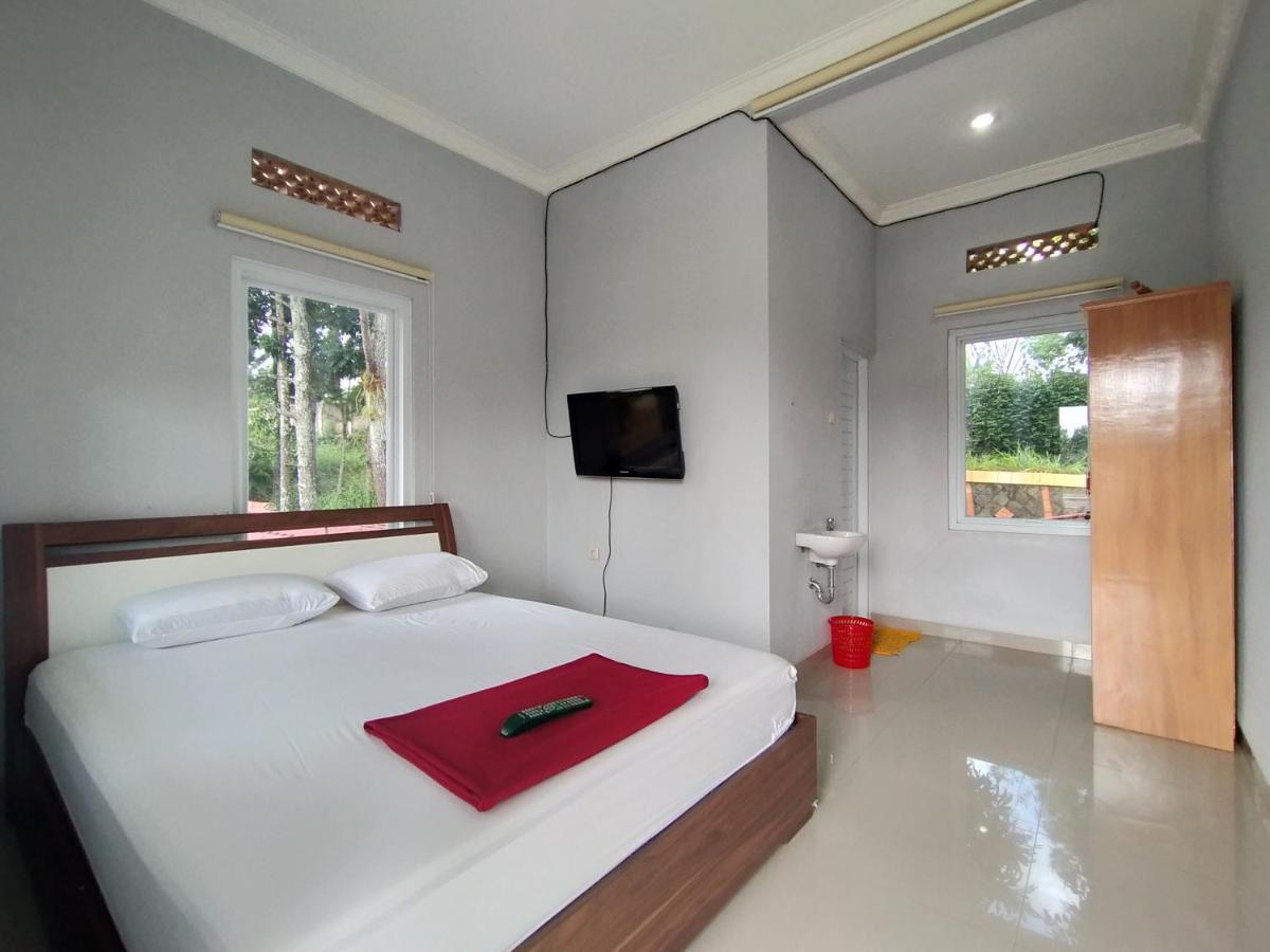 Villa Batu Tua Puncak Mitra Reddoorz 茂物 外观 照片