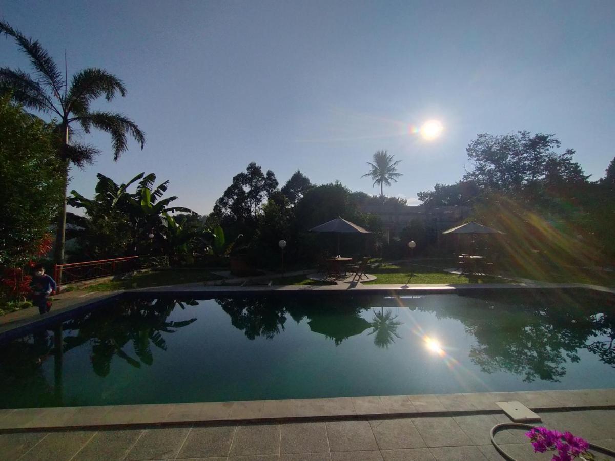Villa Batu Tua Puncak Mitra Reddoorz 茂物 外观 照片
