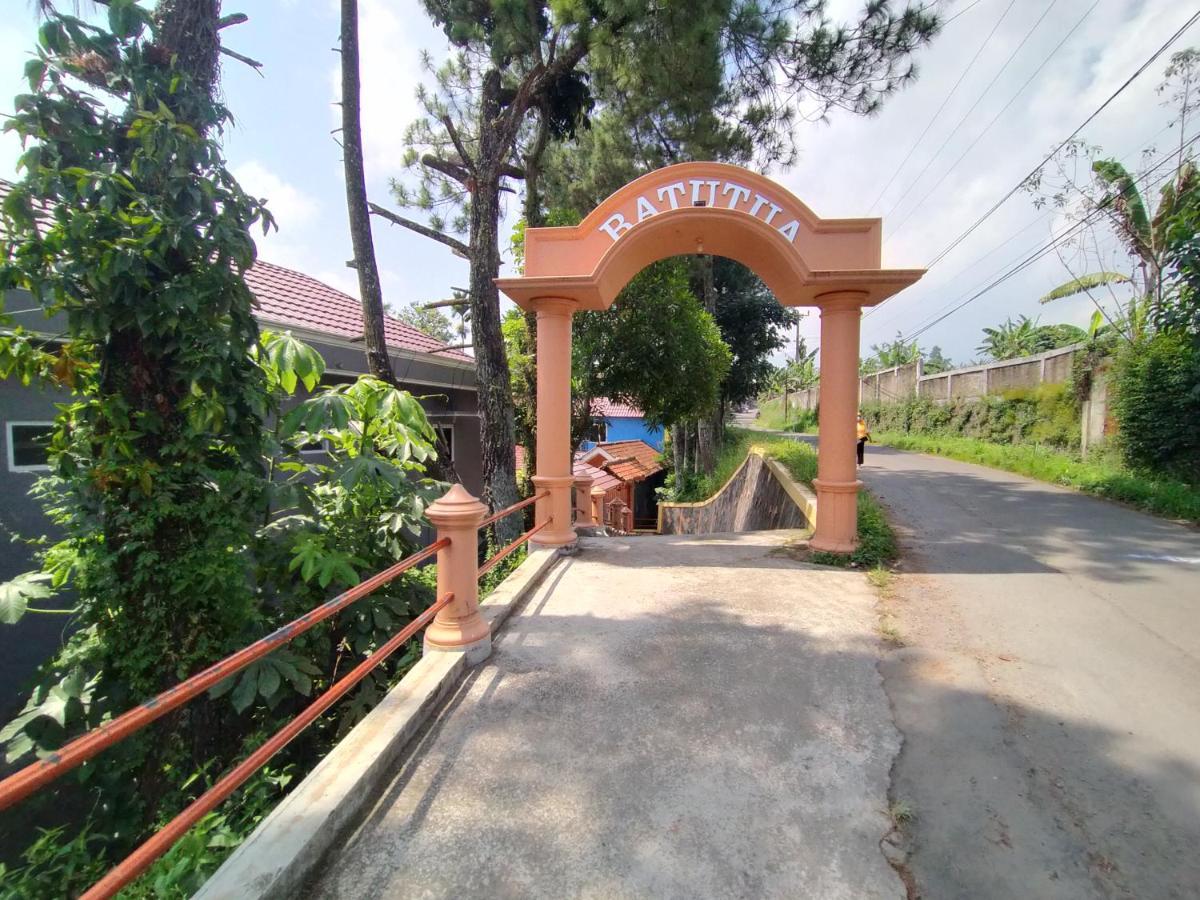 Villa Batu Tua Puncak Mitra Reddoorz 茂物 外观 照片